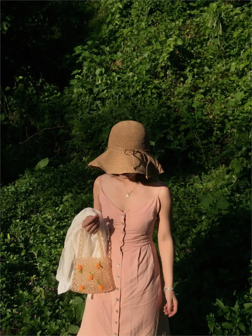 Сумка тоут женская с жемчугом акриловый саквояж бусинами вечерняя праздвечерние