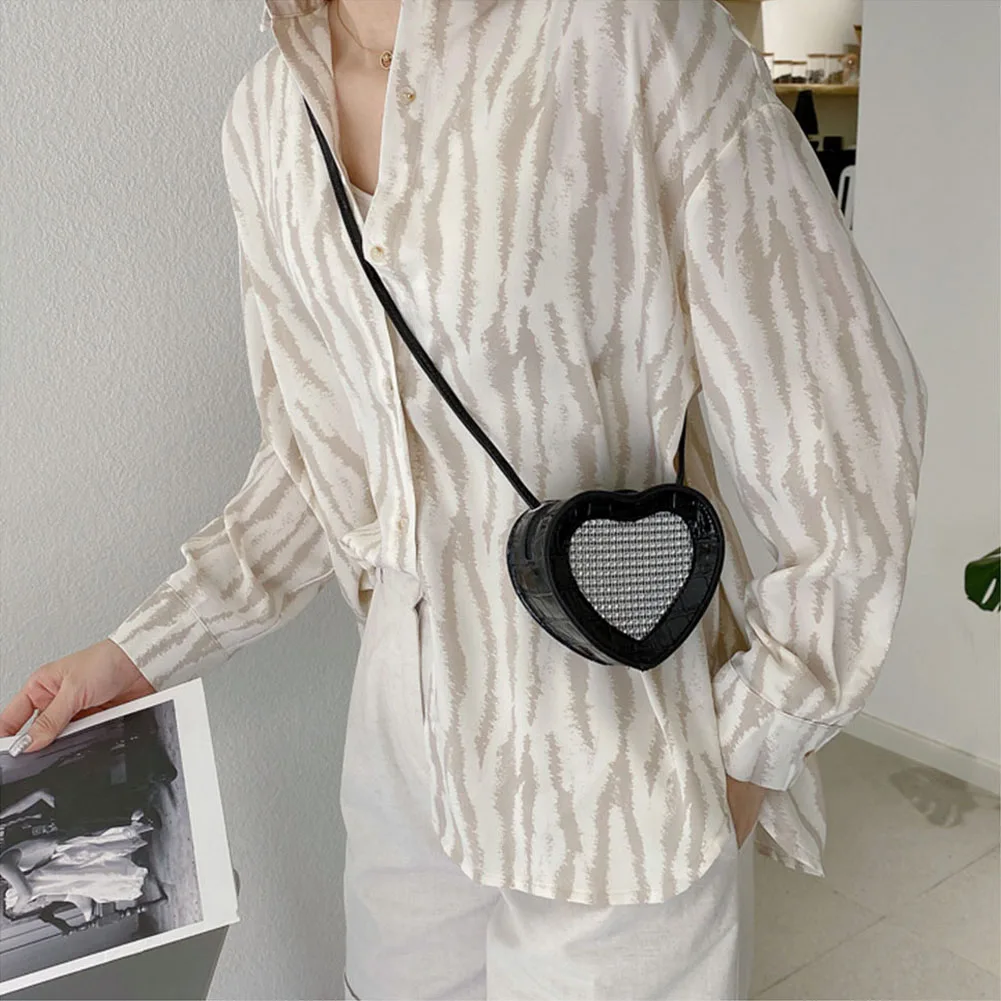 

Women Mini Handbag Fashion Love Heart Shape Shoulder Bag Crossbody Bag for Ladies Patchwork Mesh Small Handbag