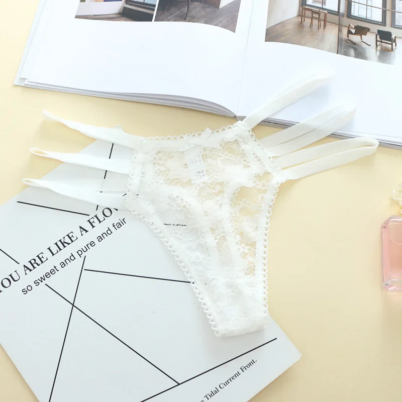 

Sexy Lace Floral Thong Ladies Panties Embroidered Mesh Yarn Perspective Young Women Girls Underwear Hot T Pants G-String Thongs