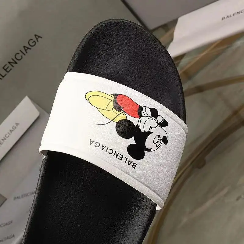 

2021 New Balenciaga- fashion Men Women sandals Ladies Flip Flops Loafers Black White Red Green Slides Shoes size 35-45 31702