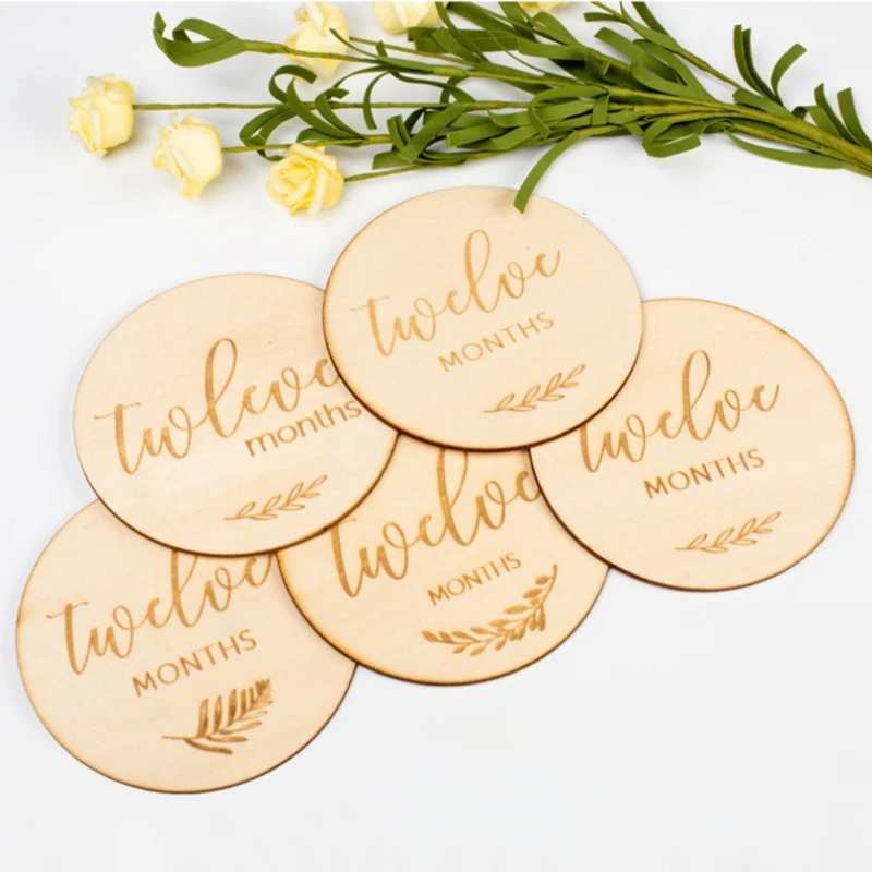 

12 Pcs Baby Milestone Cards Wooden Commemorate Baby Birth Monthly Recording Discs Newborn Shower DIY Gifts C5AF