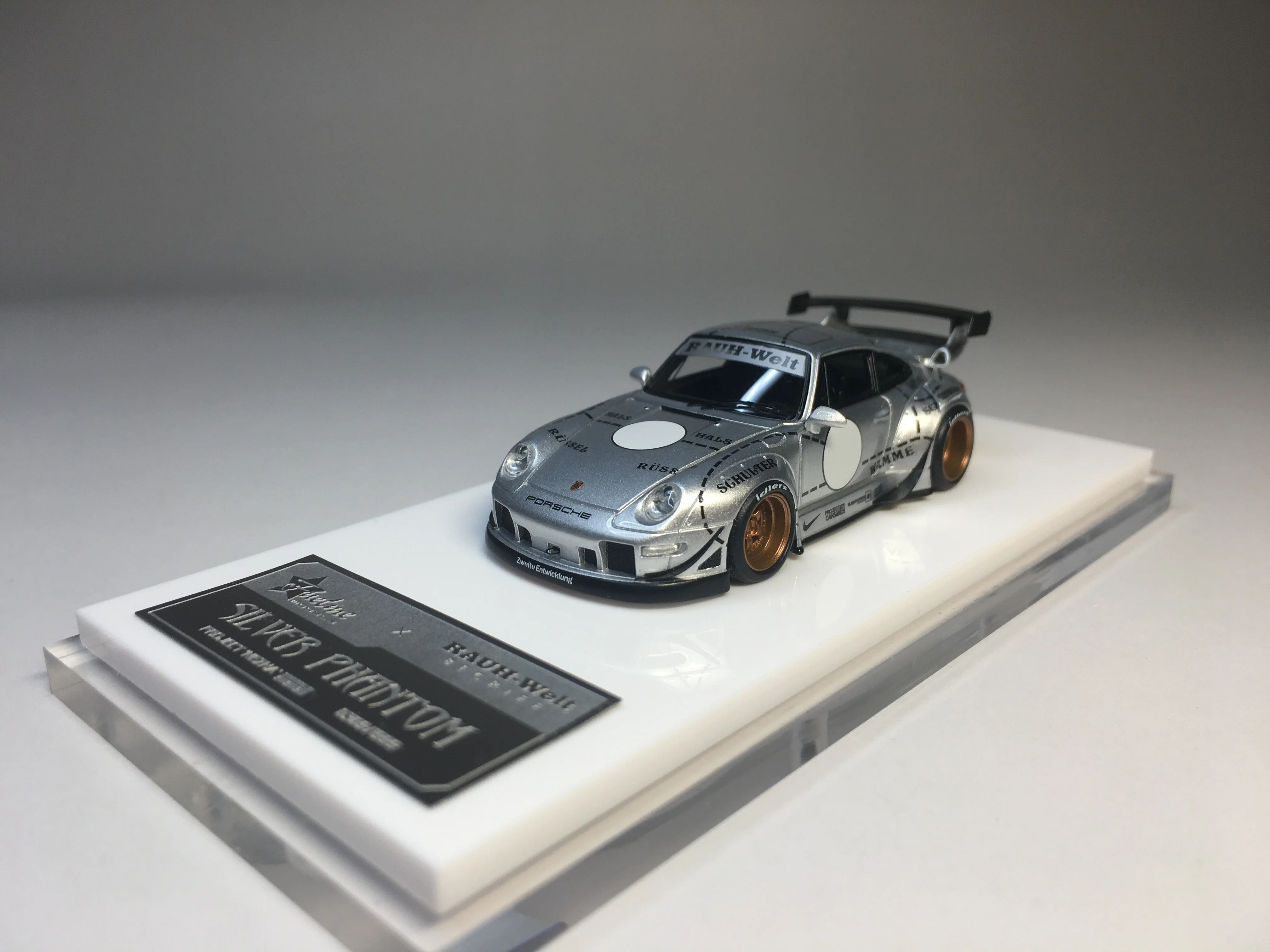 

Fuelme 1/64 RWB 993 Silver Phantom Resin Model Car Collection Limited
