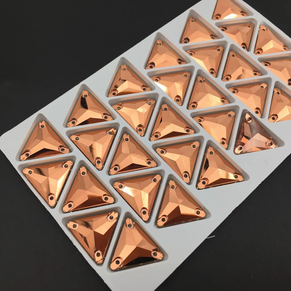 треугольные бусины