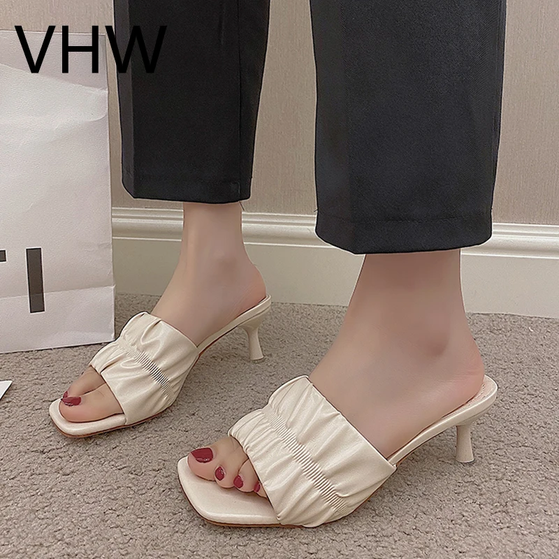 

Women Heels Slippers 2021 Summer Lady Open Toe Thin Heels Sandals Fashion Pleated Elegant Beige Female Classic Pumps Women Shoes