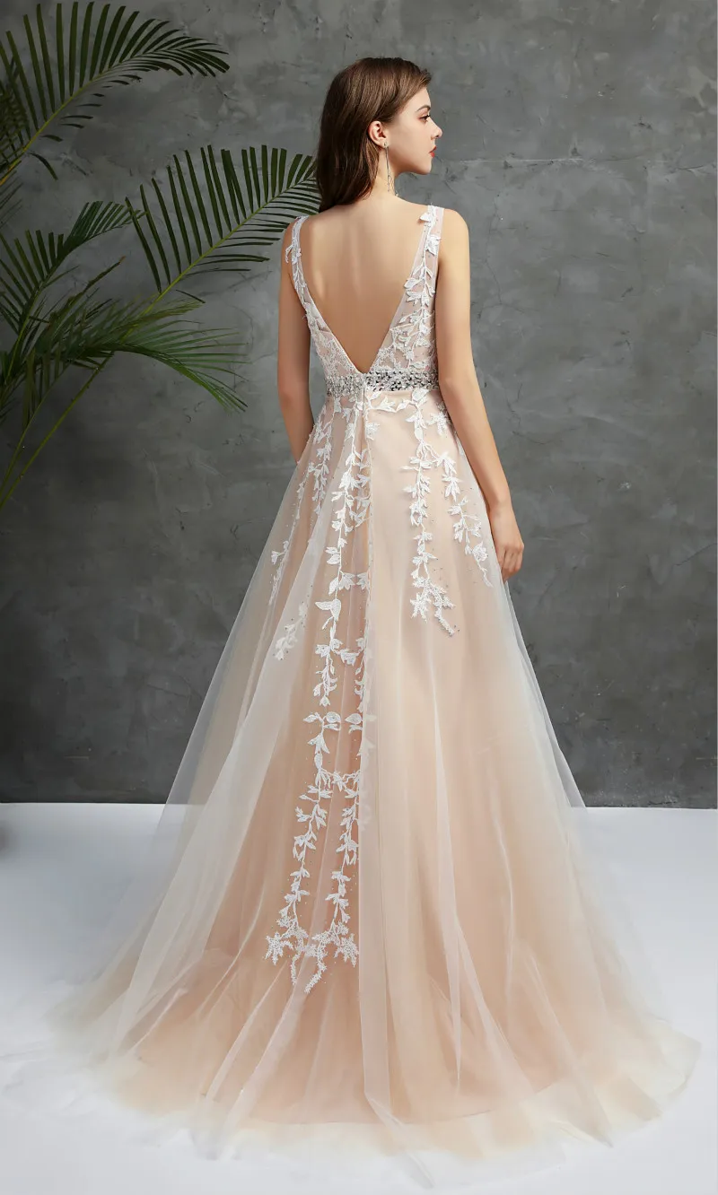 Платье Свадебное ТРАПЕЦИЕВИДНОЕ с V-образным вырезом и кружевом из тюля