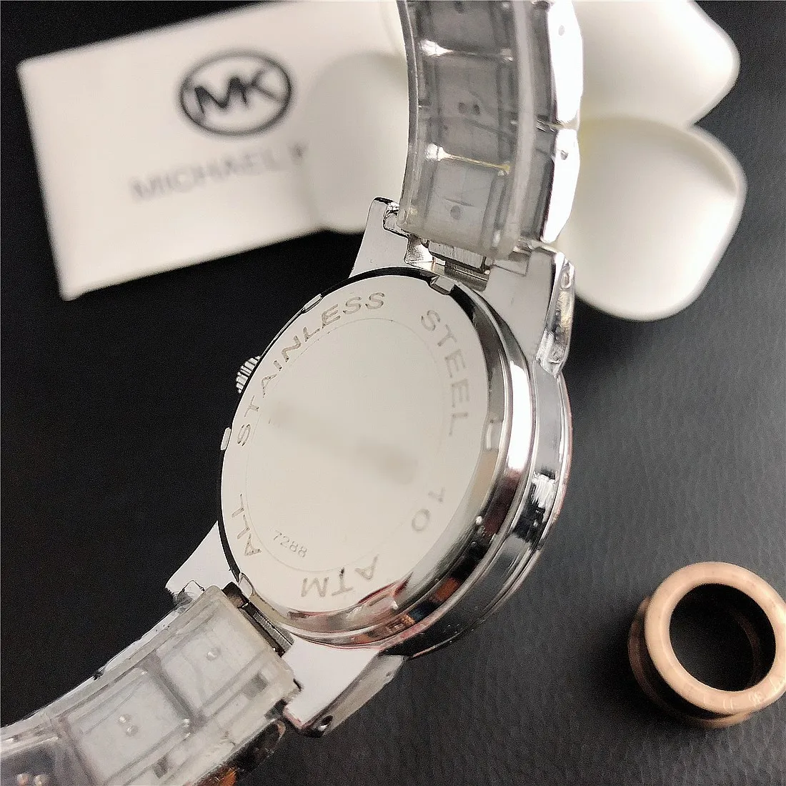 

Hot Sale Brand Minimalistic Tide Trend Casual Couple Watch montre femme Retro Alloy Strap Business Sport Quartz Woman Clock