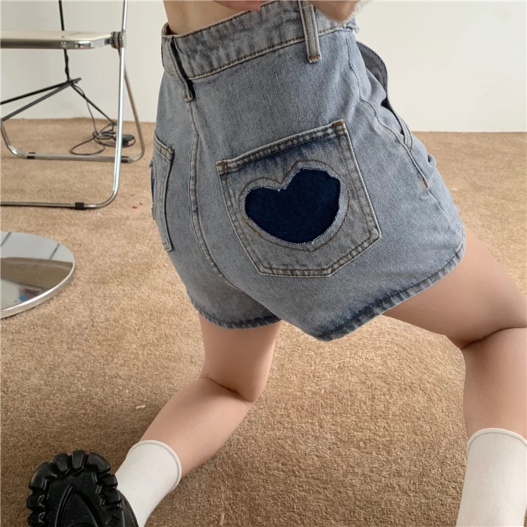 

2021 Fashionable Street Style Love High Waist Denim Shorts Women Loose and Thin Wide-legged Casual Wild A-line Hot Pants Trend