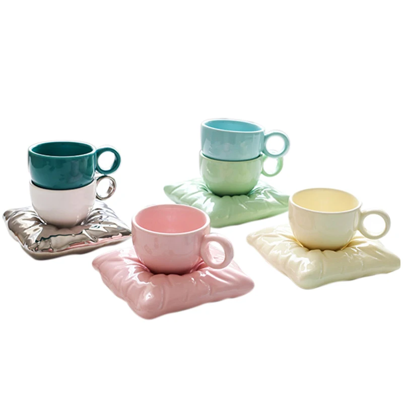 

Nordic Colorful Ceramic Milk Tea Mug Office Cups Drinkware Creative Ice Cream Macaron Pillow Bag Coffee Cup Sets Birthday Gifts