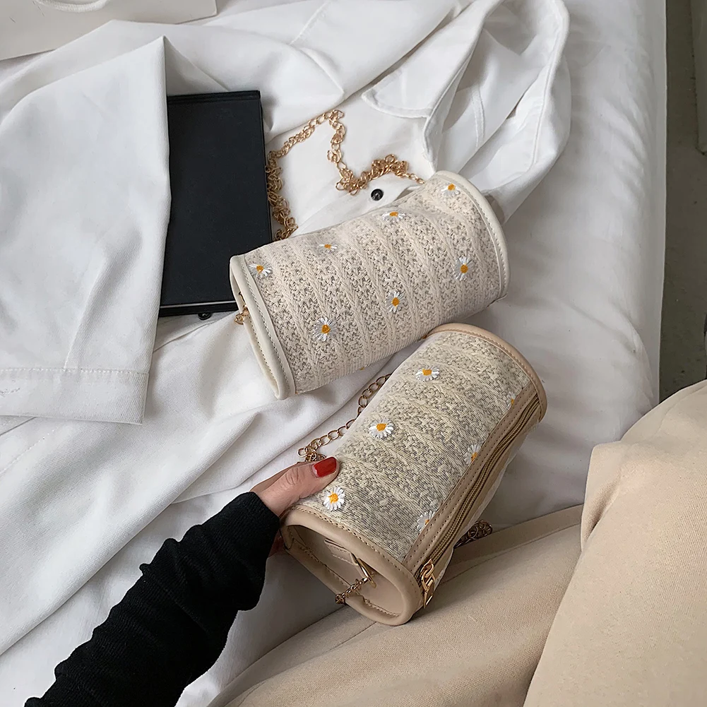 

Retro Women Handbags Straw Woven Lace Designs Daisy Shoulder Shopping Bags for Women Crossbody Handbag Female Travel