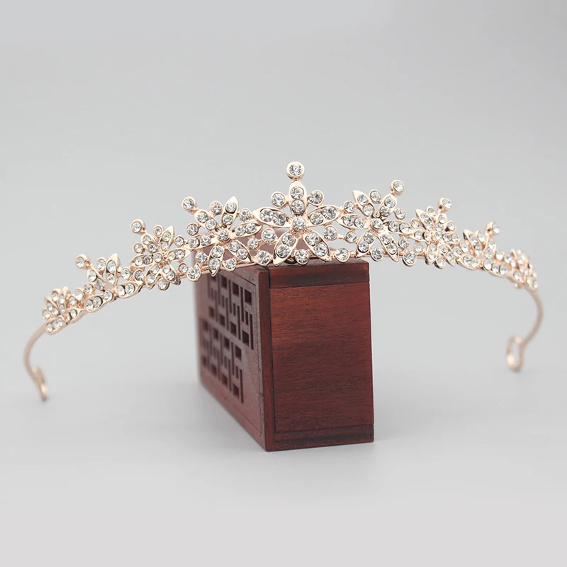 

Свадебные обручи для волос с жемчужинами и кристаллами золотого и серебряного цвета, аксессуары для волос для свадебной короны, женский гол...