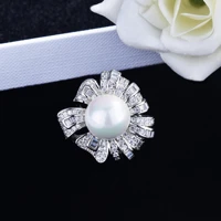 new trendy jewelry luxury white gold rings inlaid with simulated high quality no fading pearl and zircon wedding ring for women