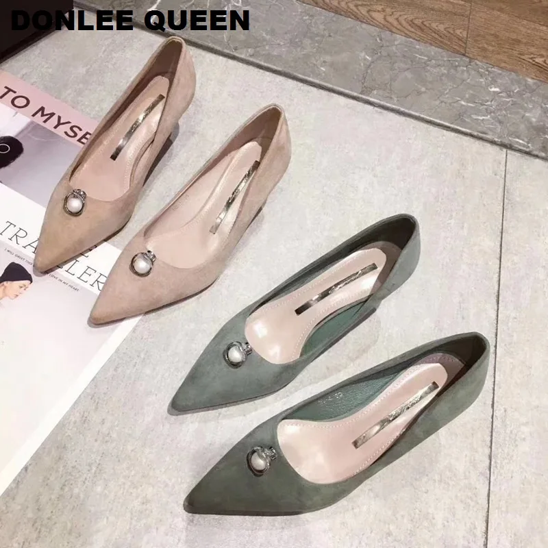 Модные туфли на тонком высоком каблуке женские лодочки вечерние с острым носком