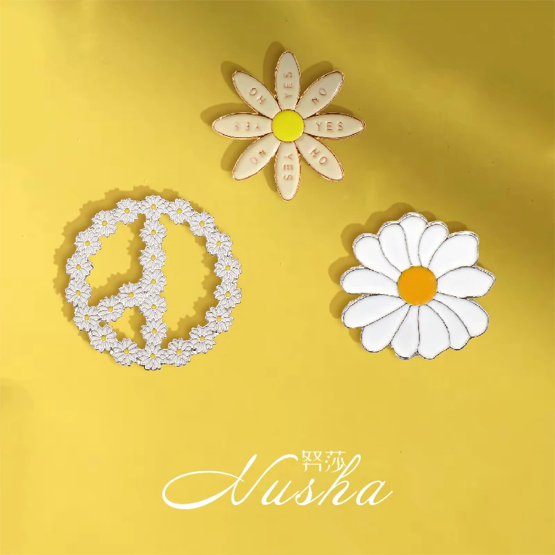 Брошь женская с эмалированным цветком в виде ромашки на пуговицах для джинсов