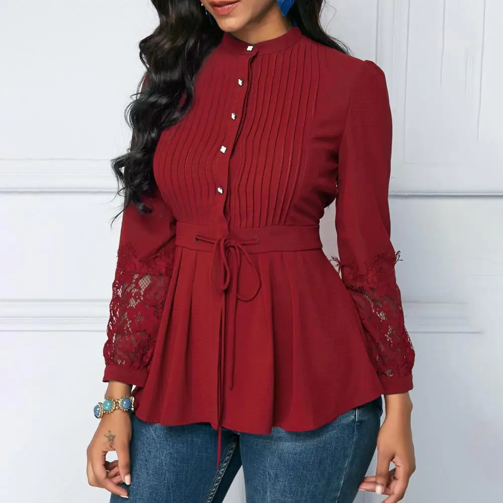 

Женская кружевная блузка с длинным рукавом и поясом
