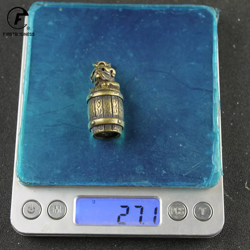 

Миниатюрный винтажный медный бочонок для собак