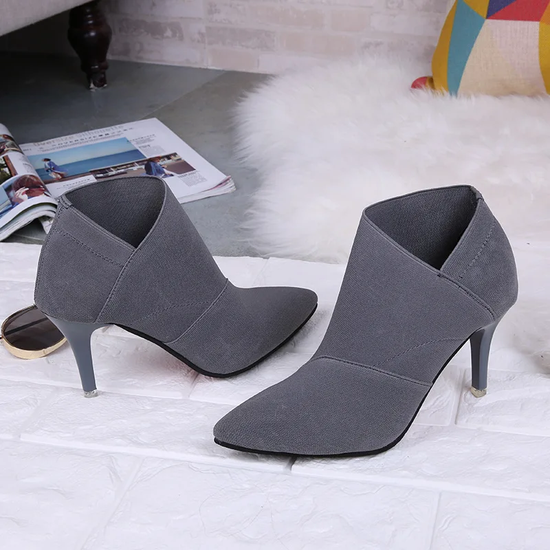 Ботинки черного цвета женские осенне-зимние ботинки 2019 г. Зимние на высоком