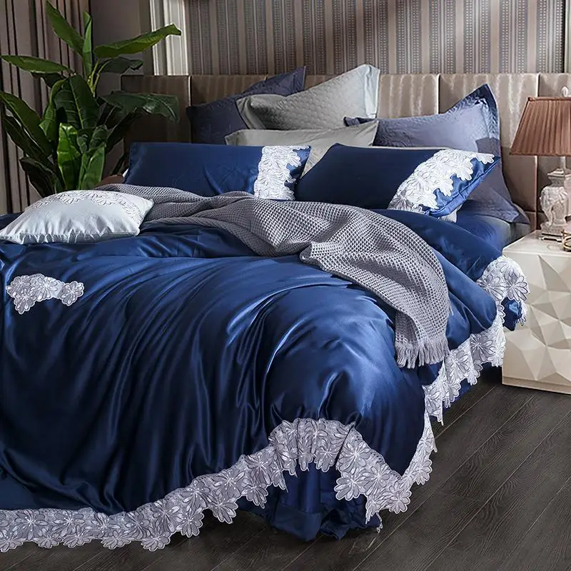 Комплект постельного белья Королевский размер серебристо синий роскошный