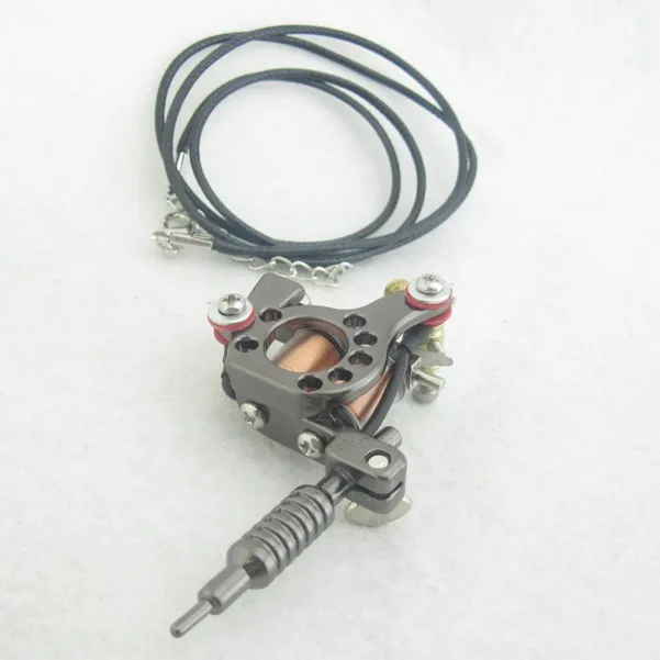 Один мини игрушечный тату машинка с цепочкой в качестве подвесного