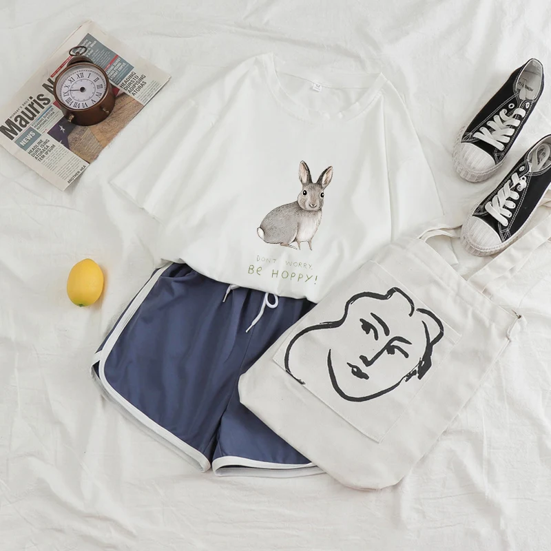 

Пижама женская с шортами и кроликом, комплект из двух предметов, рубашка с принтом в ретро стиле, одежда для сна, на лето
