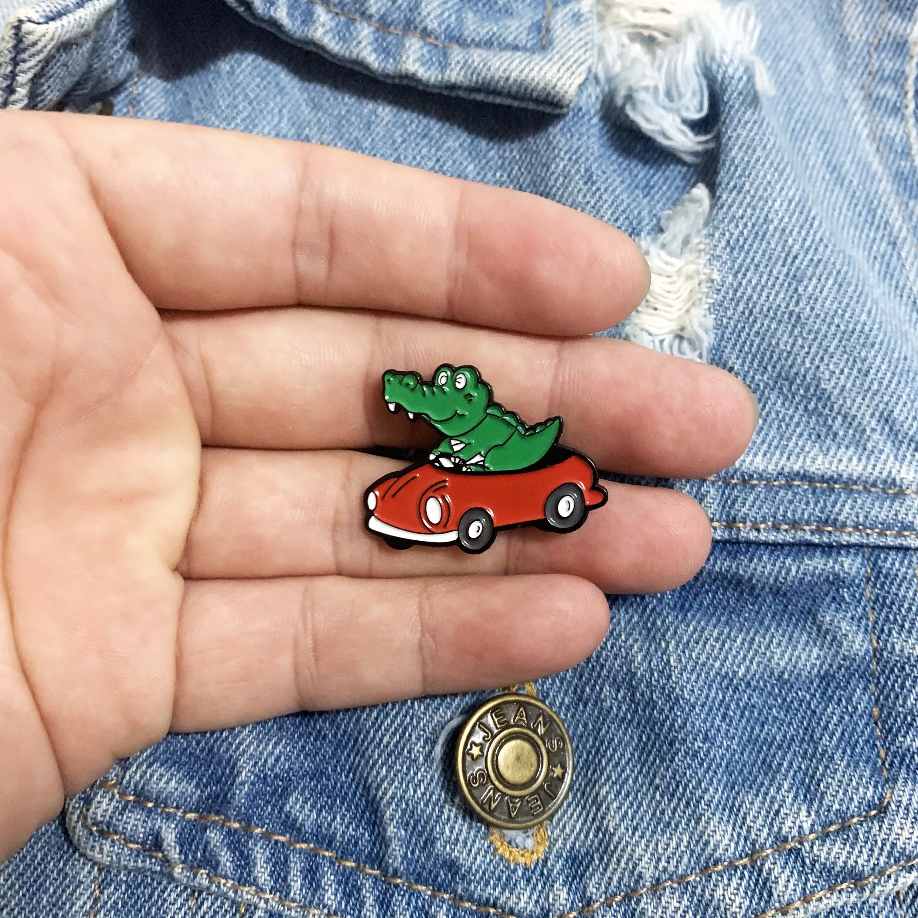 Забавные эмалированные булавки под крокодила заказ красная наклейка кожу значок