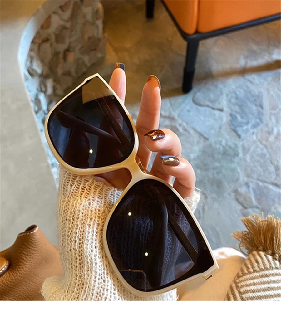 

2021 New Style Classic Oval Fashion Round Frame Sunglasses Mirror Women's Retro Metal Ocean Sunglasses Rimmed Glasses UV400