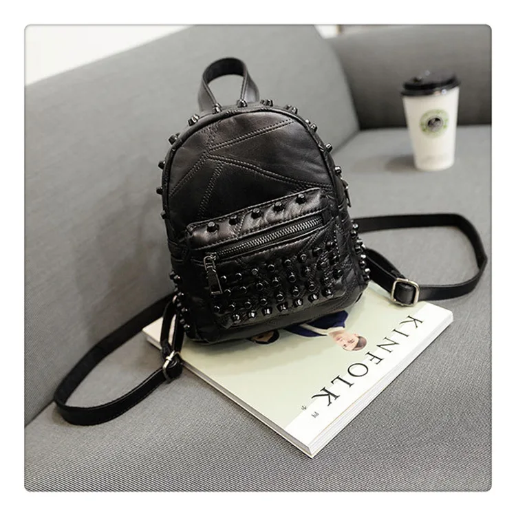 

Season new women's shoulder bag Korean fashion leather solid color rivet leather handbag