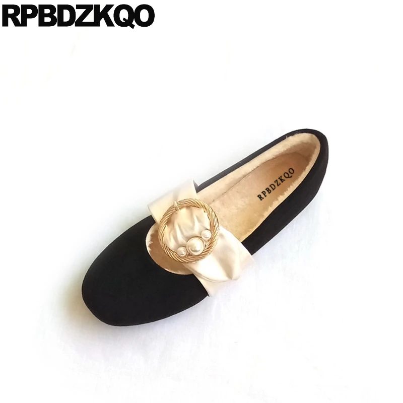 

Женские дизайнерские замшевые туфли, черные недорогие туфли больших размеров с квадратным носком и розовым мехом, китайские туфли на плоской подошве, устойчивые к 11, с жемчужинами, зима