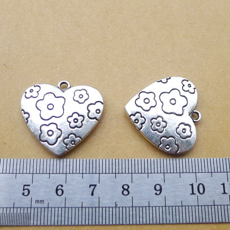 

20 Pieces/lot 25mm*25mm Antique Silver Plated Letter Printed Heart Love Charm Pendant