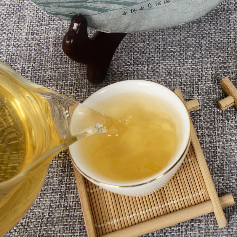 2014 весенний чай Toubo с древним деревом Puer сырой Yunnan Qizi печенье 357 г зеленая еда