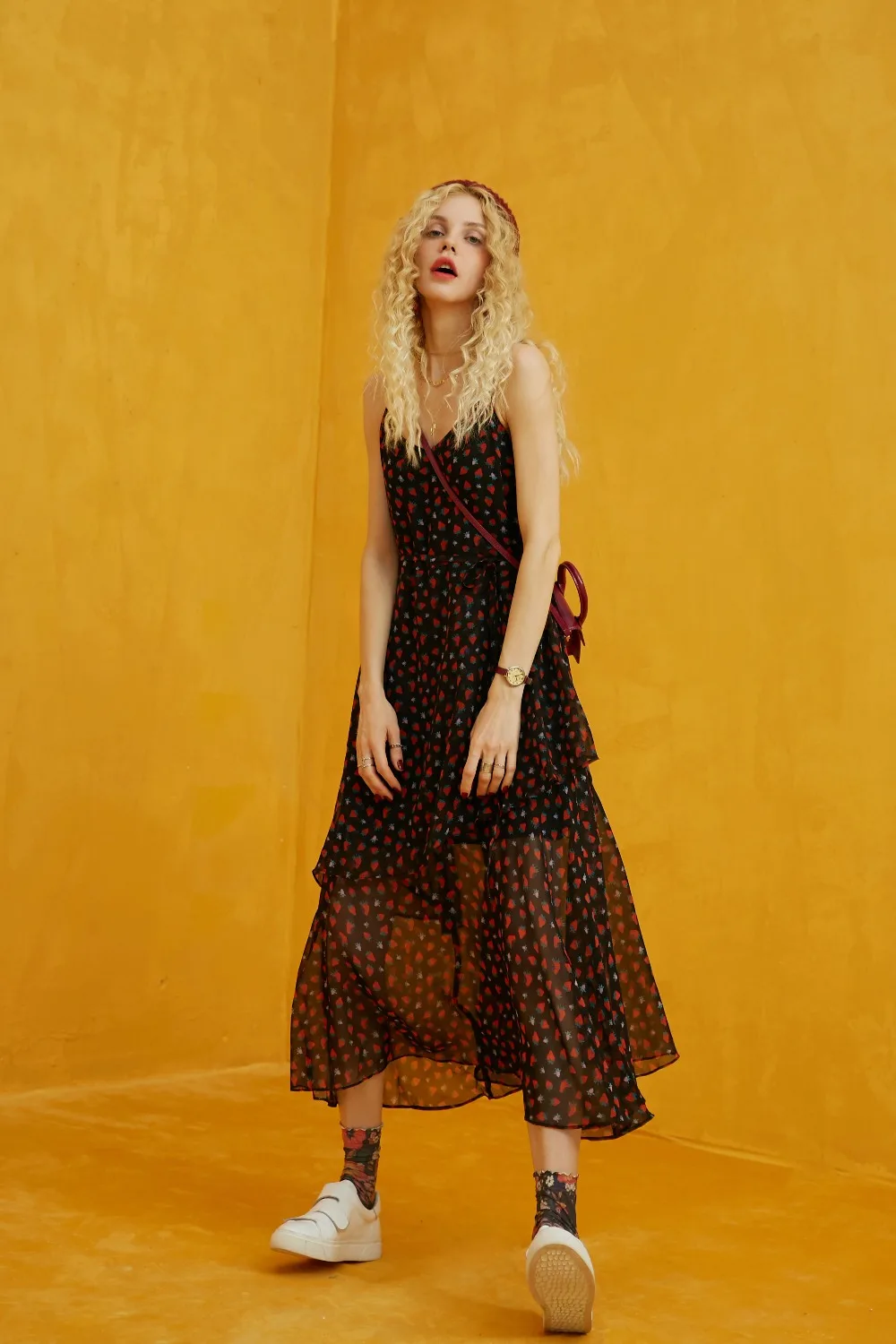 ELFSACK Three Color Floral A Line BoHo Women Dress Autumn Sleeveless Slip Loose Female Sexy Dress