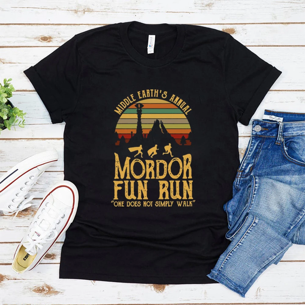 Рубашка для любителей скейтборда средней земли Mordor Fun Run, рубашка Хоббит, рубашка для любителей книжки, подарок для фаната, которая не просто ...