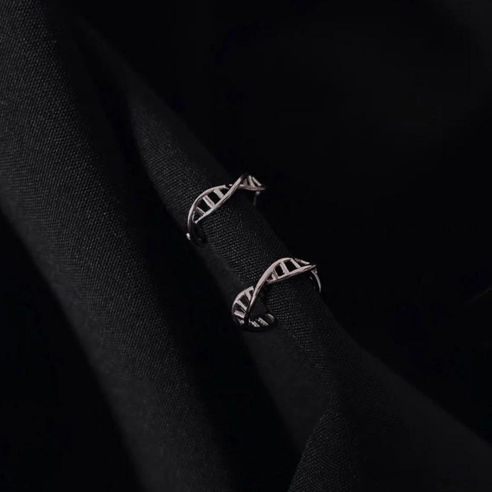 Простые классические круглые серьги темпераментные искажения полые