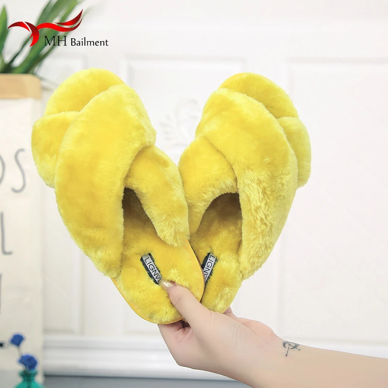 

Autumn Winter Home Outdoor Cross Fur Slippers Women Drag Home Cotton Slippers Warm And Comfortable Furry House Slippers