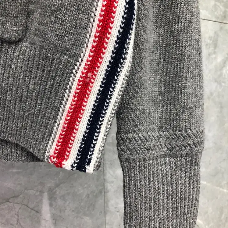 

2021 Fashion TB THOM Brand Sweaters Men Women Slim Fit V-Neck Cardigans Clothing Striped Cotton Wool Spring Autumn Casual Coat