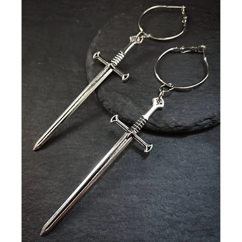 Серьга в виде шпаги серьги с кинжалом готические крутые стиле панк ведьмы воина