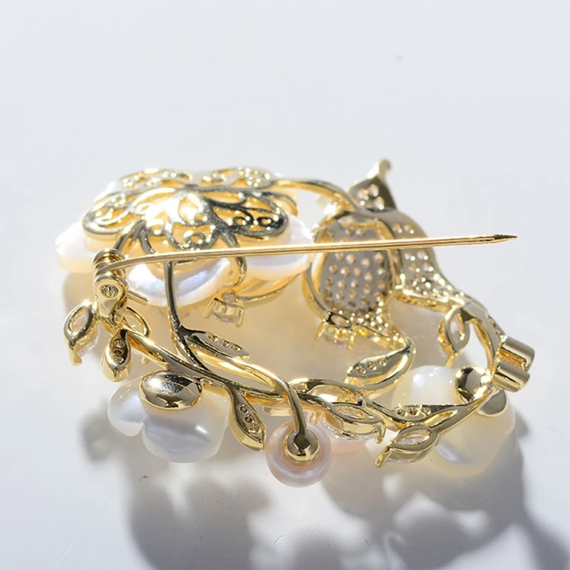 

Flower Brooches for Women Vintage Fashion Style Elegant Wedding Pins Party Brooch Upscale atmosphere