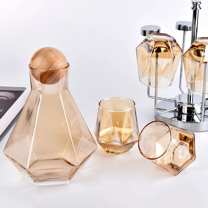 

Clear Cold Water Jug Juice Luxury Diamond Shape Glass Water Kettle with Natural Wood Ball Lid Beverage Pitcher Home Drinkware
