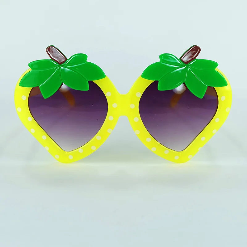 

Cartoon Children Sunglasses Strawberry Shape Decorative Designer Sunglasses Boy Girl Baby Personalized Glasses Fashion Glasses