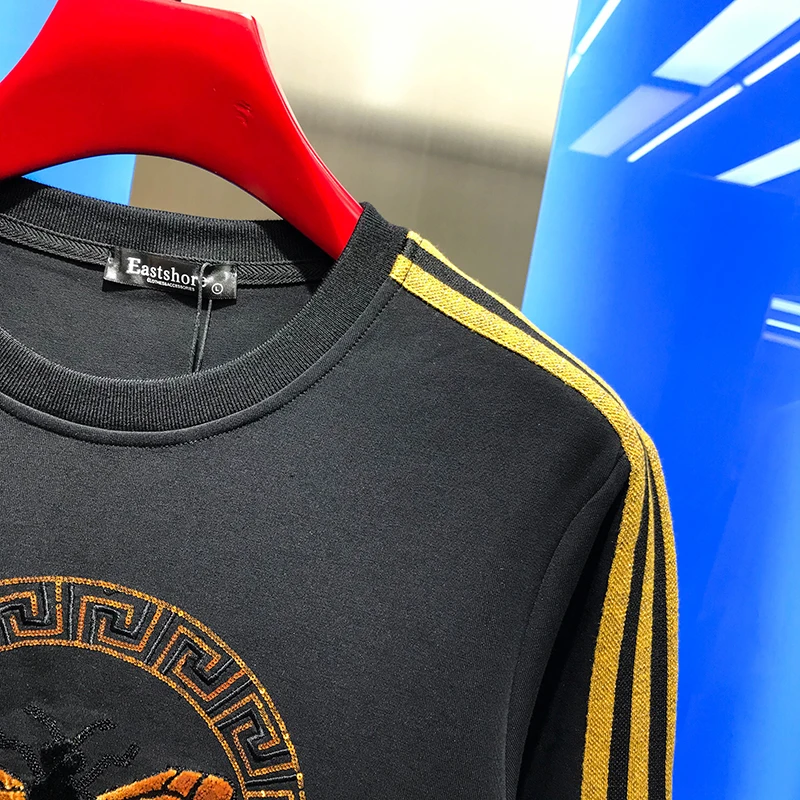 

Europe 2020 autumn new casual top small bee sequins long sleeve slim fitting sweater men's Pullover T-Shirt Top Men's wear