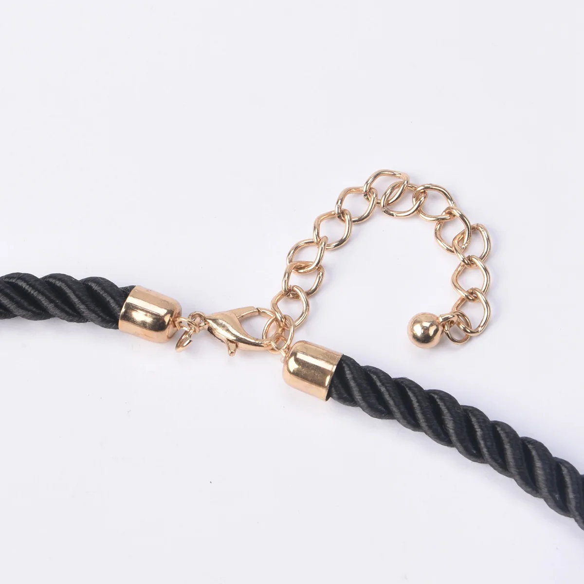 

DREAMZEAL Fashion Geometric Rope & Enamel Women Sweater Chunky Statement Necklace