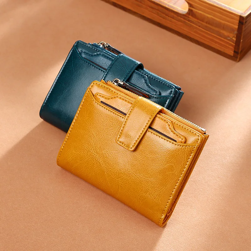 2019 New Korean Retro Oil Wax Cow Leather Short Women's Purse Leather Zipper Lovely Small Change Wallet for Ladies