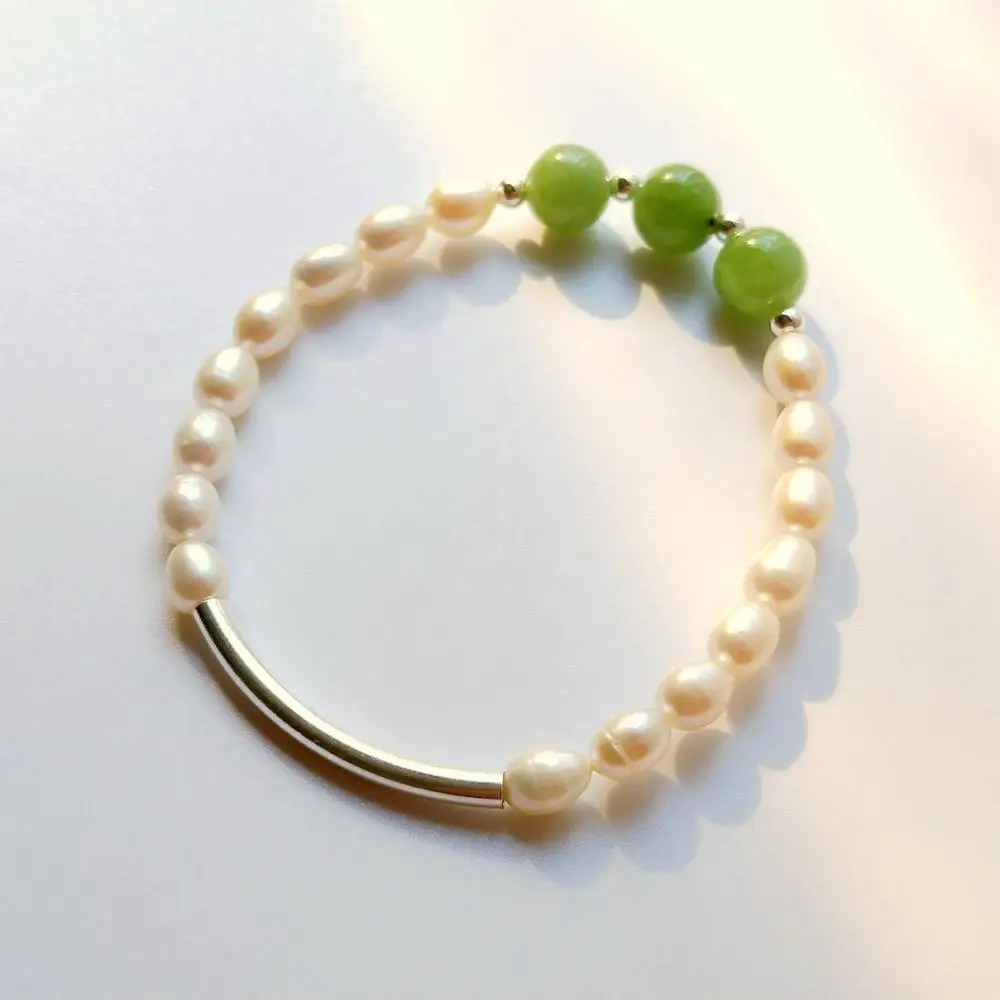 Браслет из серебра 925 пробы с натуральным нефритом И пресноводным жемчугом |