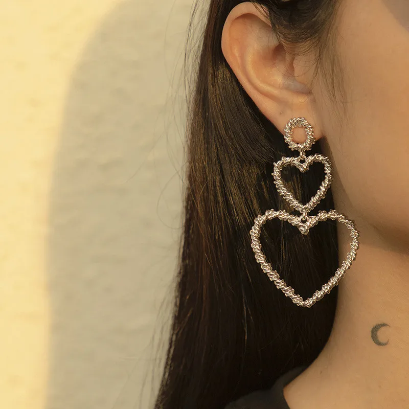 

Fashion Temperament Double Heart-shaped Design Earrings Female Jewelry Retro French Style Romantic Threaded Heart Alloy Earrings