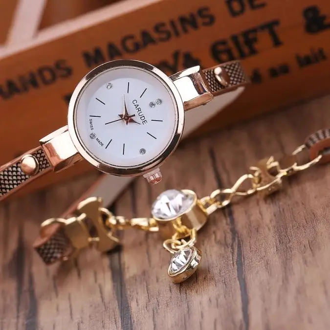 

Ladies Magnetic Starry Sky Clock Luxury Women Watches Fashion Diamond Female Quartz Wristwatches Correa De Cuero Reloj Feminino