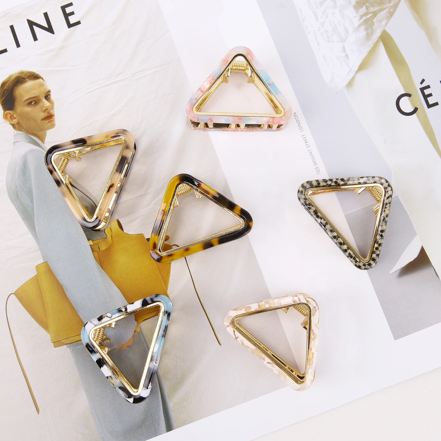 

Fashion Triangle Acetate Hair Claws Women Girls Geometric Hair Claw Clamps Hair Crab Alloy Hair Clip Accessories Hairpin