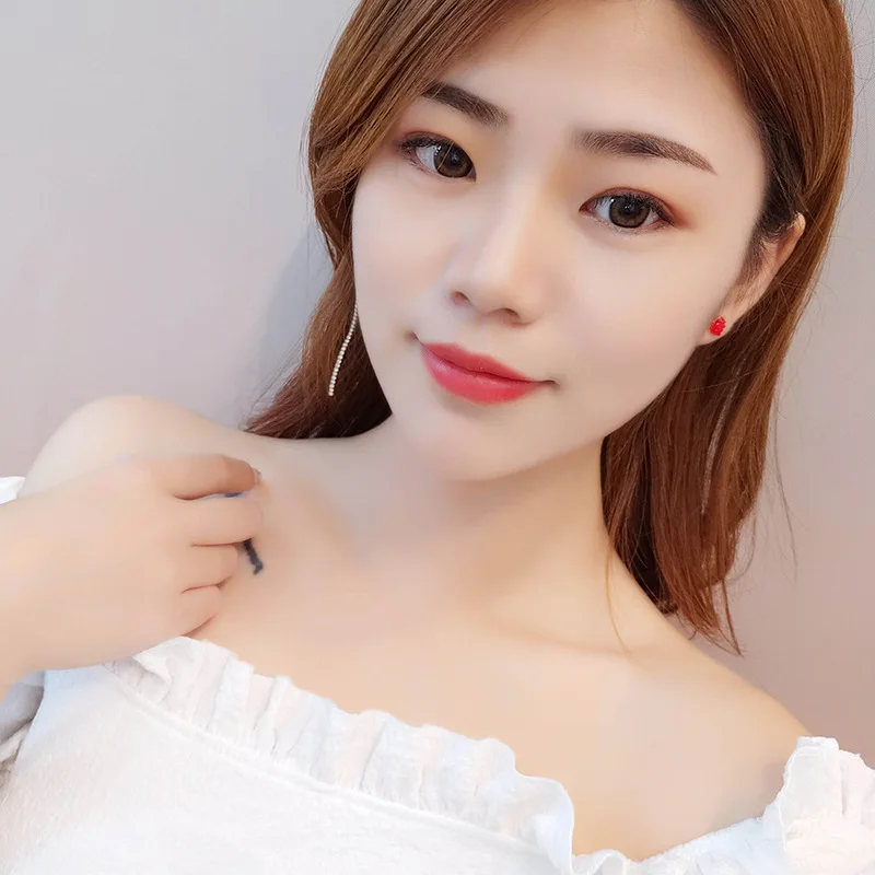 Новая Корейская версия красное сердце и длинные висячие Стразы ассиметричные