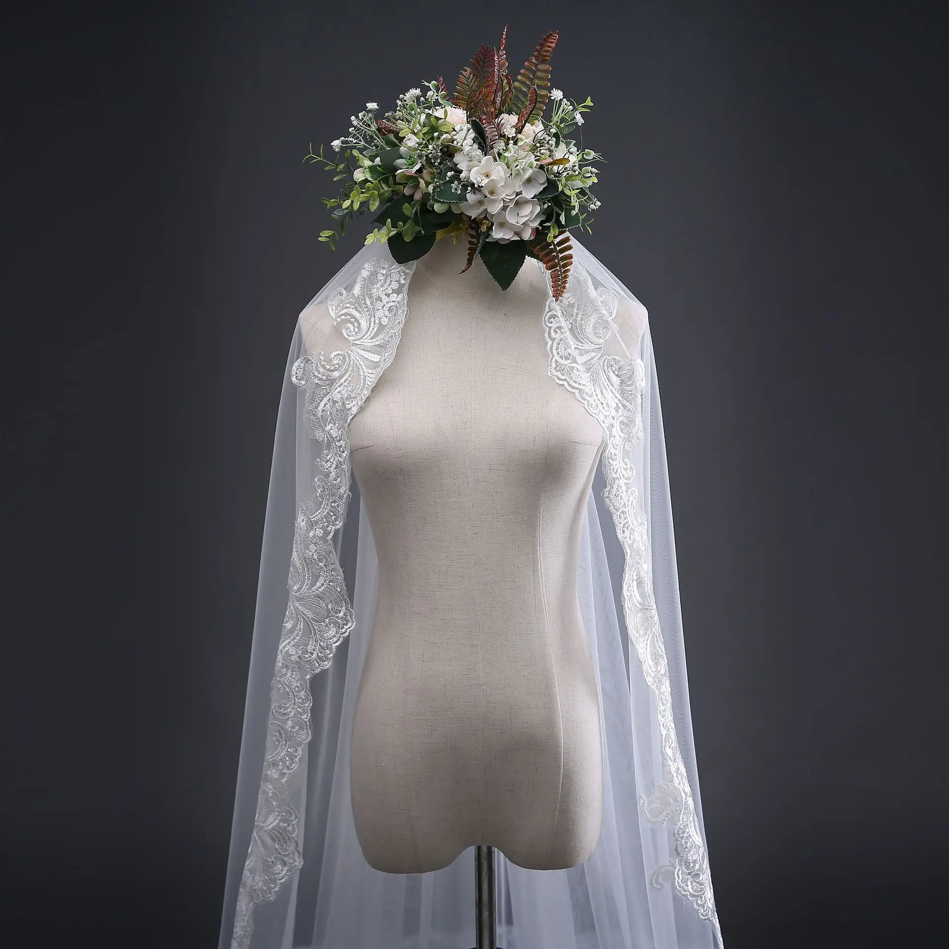 

Women's bridal wedding dress veil 3m wider lace embroidery white bridal veil with hair comb custom made