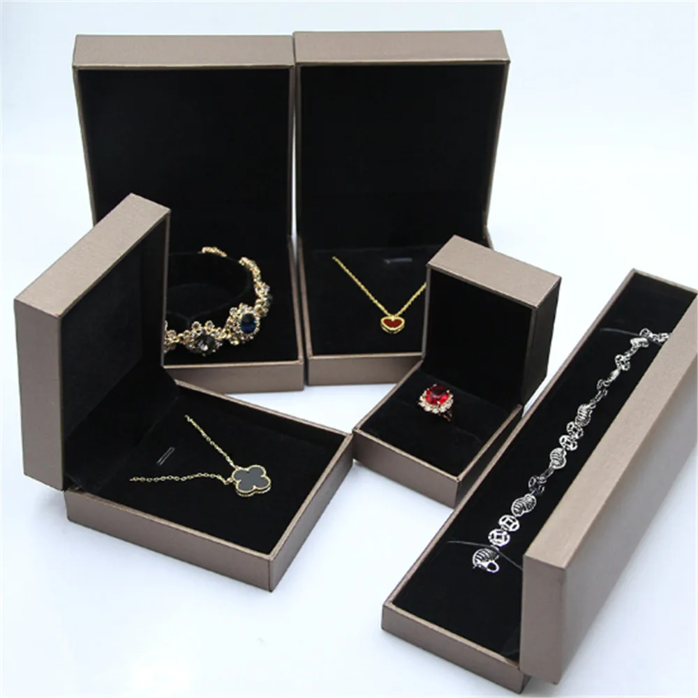 

High-grade Leather Paper Jewelry Set Gift Box Ring Necklace Bracelets Earring Gift Packaging Boxes With Quality Flannelette