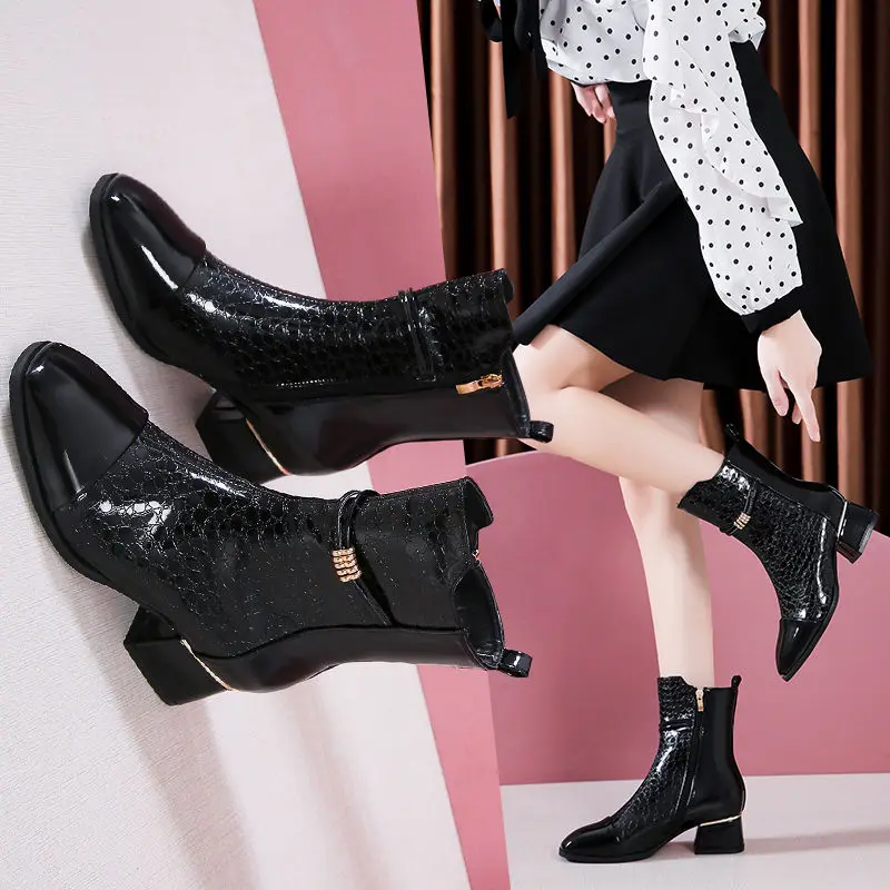 Женские осенне-зимние ботинки с квадратным носком новые лакированные кожаные