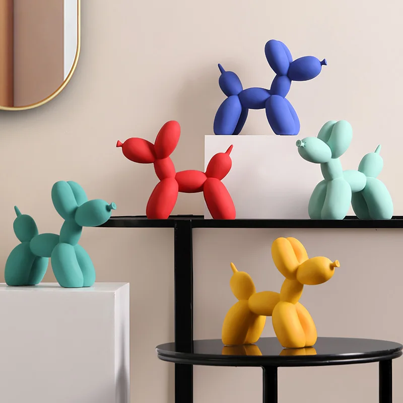 

Pee Dog Sculpture Balloon Art Statue Mini Collectible Figure Animal Home Decoration Resin Figurine Desk Accessories Room Decor